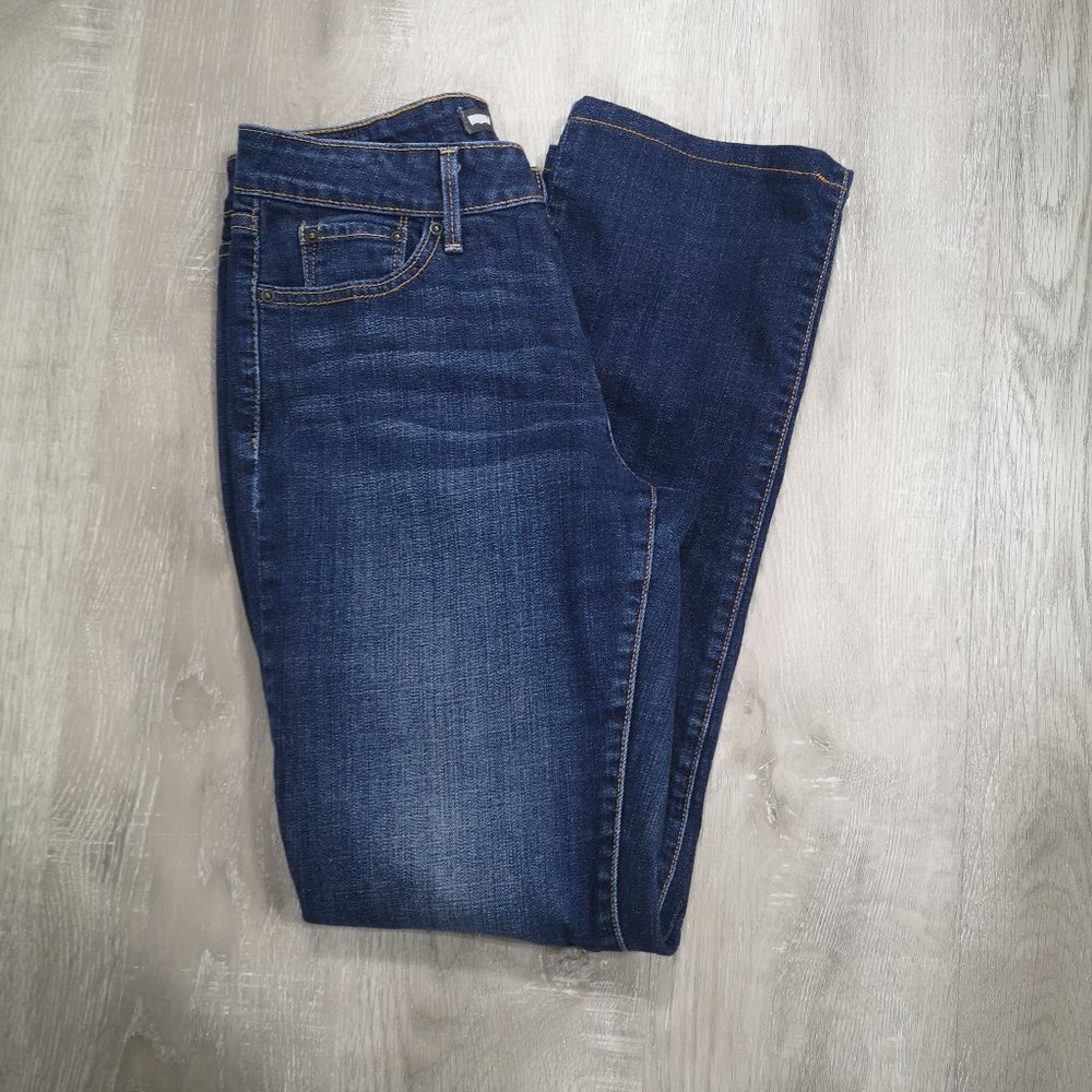 Levi's Bold Curve Silhouette Ladies Classic Rise Straight Size 6/28 Jeans - Picture 6 of 13